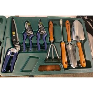 VTG Unused Brookstone 16 Piece Gardening Tool Kit Hard Case Complete